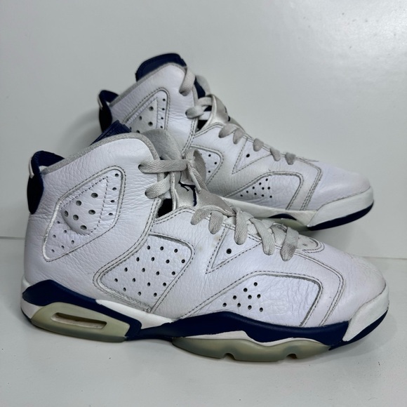 Nike Women’s size 7.5 Air Jordan 6 retro midnight navy 2022 white blue wmns shoe - Picture 1 of 10